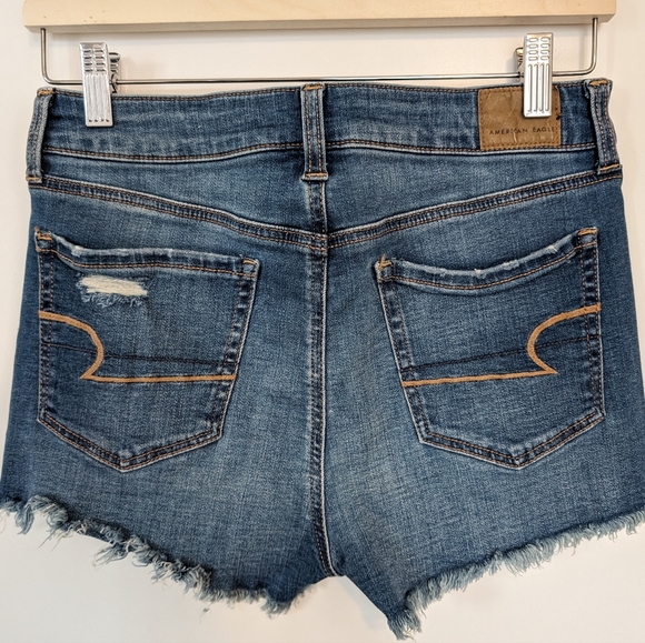 American Eagle High-Rise Shorts - Size 4 - Picture 3 of 5